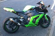 Picture 4 - 2012 Kawasaki ZX10 R JCF, low mileage, carbon bits, power commander motorbike