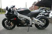 Picture 5 - 2010 Aprilia RSV4 R, Black motorbike
