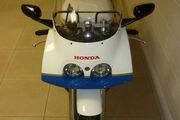 Picture 9 - Honda VFR 750 R RC30 VFR750R motorbike