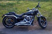 Picture 2 - Harley-Davidson Breakout Full Stage One 2015 motorbike