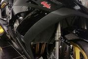 Picture 2 - 2011 Kawasaki ZX10R JBF 1900 Miles OZ RACING WHEELS motorbike