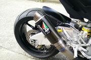 Picture 7 - Aprilia Tuono V4 motorbike