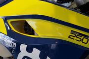 Picture 9 - 2015 Husqvarna FE250 motorbike