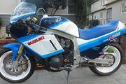 Picture 2 - 1986 Suzuki GSX-R motorbike