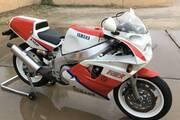 Picture 2 - 1990 Yamaha FZ motorbike