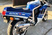 Picture 3 - Suzuki gsxr 750 L Slingshot 1990 Barn find restoration project motorbike
