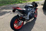Picture 2 - 2018 Aprilia Tuono V4 1100 Factory, 2535 miles motorbike