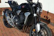 Picture 4 - HONDA CB1000R PLUS 2019 BLACK 1680 MILES SHOWROOM Condition HONDA WARRANTY motorbike