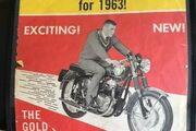 Picture 2 - 1963 BSA Rocket Gold Star, in color Red motorbike