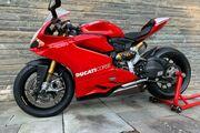 Picture 2 - 2015 Ducati Superbike motorbike
