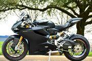 Picture 4 - 2014 Ducati Superbike, color Black motorbike