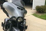 Picture 2 - 2019 Harley-Davidson Touring, in Magnetic Gray Fade motorbike