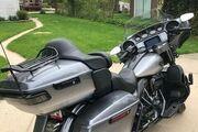 Picture 4 - 2019 Harley-Davidson Touring, in Magnetic Gray Fade motorbike