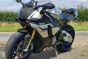 Picture 5 - Yamaha r1m 2016 motorbike