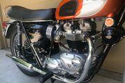 Picture 5 - 1969 Triumph Bonneville, in Orange motorbike