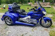 Picture 3 - 2005 Honda Gold Wing, color Blue motorbike