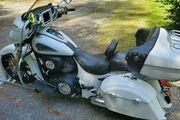 Picture 6 - 2018 Indian Chieftain Roadmaster motorbike
