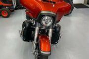 Picture 3 - 2018 Harley-Davidson Touring, color Lava Orange motorbike