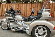 Picture 3 - 2003 Honda Gold Wing motorbike