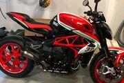 Picture 2 - 2019 MV Agusta Brutal RC 800 motorbike