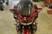 Picture 4 - 2020 Honda Gold Wing motorbike