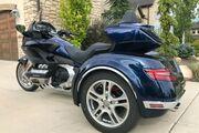 Picture 4 - 2019 Honda Gold Wing, color Blue motorbike