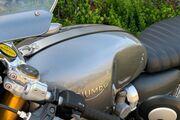Picture 4 - 2017 Triumph Thruxton 1200 motorbike