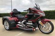 Picture 4 - 2020 Honda goldwing motorbike