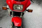 Picture 3 - 1985 Yamaha RZ500, color Red and White motorbike