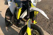 Picture 3 - 2020 Husqvarna 701 Supermoto motorbike
