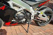 Picture 8 - Aprilia rsv4 factory, in black & red motorbike