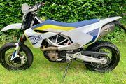 Picture 4 - Husqvarna 701 SM 2019 motorbike