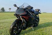 Picture 6 - 2017 Yamaha YZF-R1 motorbike