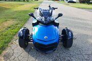 Picture 4 - 2019 Can-Am F3-S motorbike