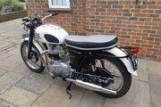 Picture 5 - 1963 Triumph Bonneville T120, Beautiful motorbike