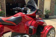 Picture 4 - 2015 Can-Am Spyder RT Limited motorbike