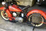 Picture 5 - 1941 Indian Scout, Civilian, in red motorbike