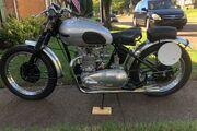 Picture 2 - 1953 Triumph Bonneville motorbike
