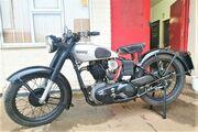 Picture 2 - 1947 Norton Model 18 500cc OHV Single. Running Project. Classic Barn Find motorbike