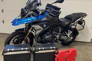 Picture 5 - 2019 BMW R-Series, Blue color motorbike