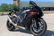 Picture 2 - 2017 Yamaha YZF R1 motorbike