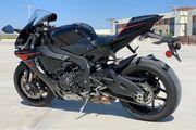 Picture 4 - 2017 Yamaha YZF R1 motorbike