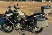 Picture 2 - 2012 BMW R-Series motorbike