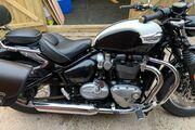 Picture 2 - Triumph Bonneville Speedmaster 1200 motorbike