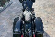 Picture 4 - 2017 Harley-Davidson Touring, Black color motorbike