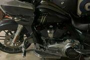 Picture 4 - 2019 Harley-Davidson Touring, Silver color motorbike