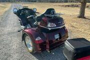 Picture 4 - 2006 Honda Gold Wing motorbike