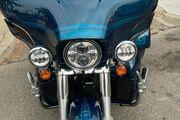 Picture 3 - 2020 Harley-Davidson Touring, Teal color motorbike