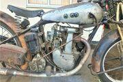Picture 4 - 1937 BSA B21 250cc OHV Single. Running Barn Find Project. Girders. Pre War motorbike