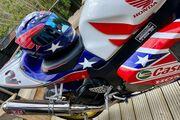 Picture 5 - Honda VTR1000 SP2 RC51 Colin Edwards Laguna Seca Race Replica motorbike